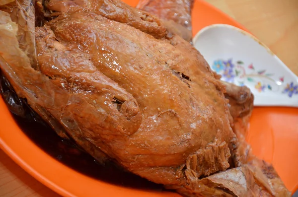 Pollo mendigo servido en el restaurante — Foto de Stock