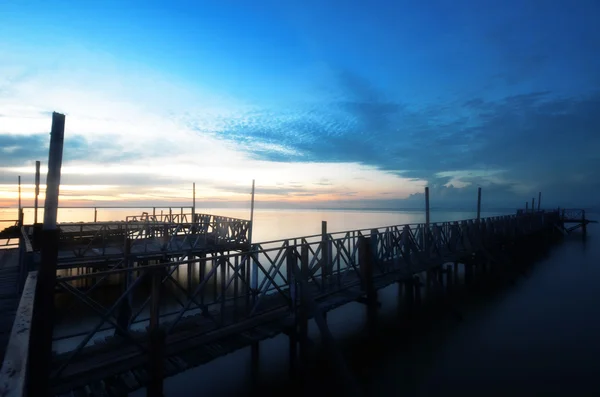 Tanjung Sepat amante embarcadero en la luz de la mañana — Foto de Stock