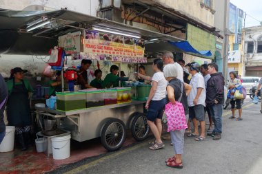 Sokak hawker cendol Penang, Malezya satıyor. 