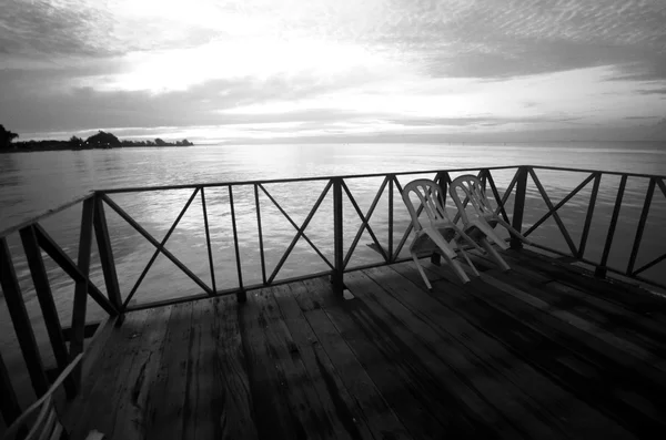 Tanjung Sepat kochanka pomost w świetle poranka — Zdjęcie stockowe