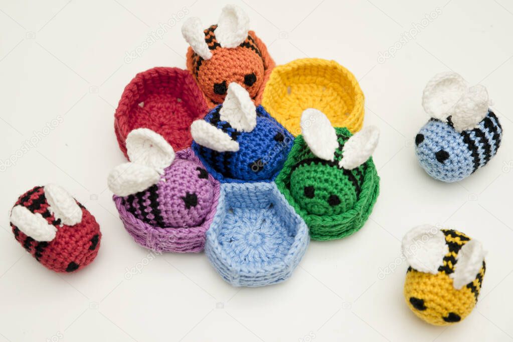 Colmena Colorida Con Abejas Juguetes Seguros Ganchillo Para Bebés