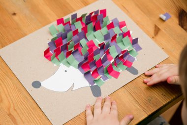 Kişisel Yapışkan Not Defteri Yapışkan Kirpi. Çocuğunuzu ofis temasına getirin.