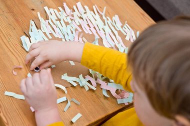 Kişisel Yapışkan Not Defteri Yapışkan Kirpi. Çocuğunuzu ofis temasına getirin.