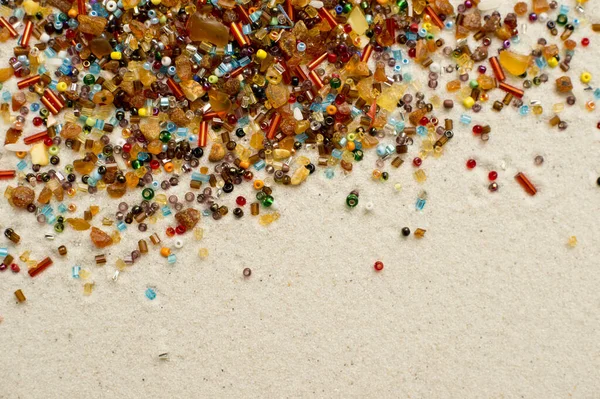 Αστέρια Πέφτουν Κεχριμπάρι Και Χάντρες Λευκή Άμμο — Φωτογραφία Αρχείου