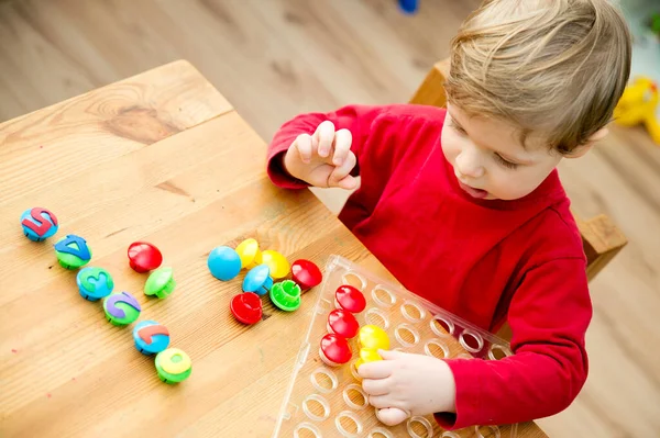 Contando Juego Recoger Cantidad Correcta Tapas Por Número Asignado Niño —  Fotos de Stock