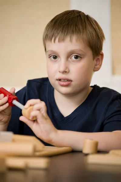 Kid Playing Diy Toys Carpentry Construction Engineering Tool Workshop Kit — Fotografia de Stock