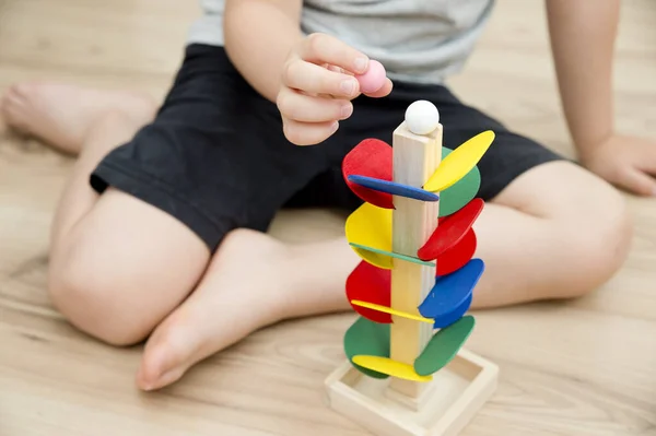 Torre Corrida Mármore Madeira Brinquedo Crianças Para Diversão Feliz Jogar — Fotografia de Stock