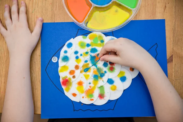 Pescado Hecho Almohadillas Algodón Pintura Por Madre Niño Niño Para —  Fotos de Stock