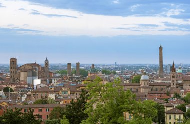 Bologna 'nın panoramik görünümü 