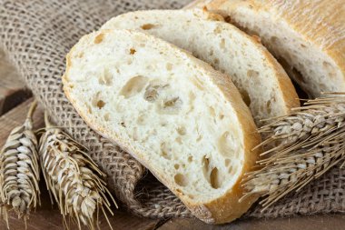 ciabatta ve arka plan üzerinde buğday