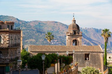 Sicilya 'nın Taormina kentindeki mimarinin güzel ayrıntıları - İtalya