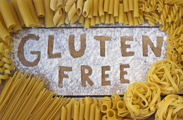 Kata bebas gluten dengan latar belakang kayu — Stok Foto