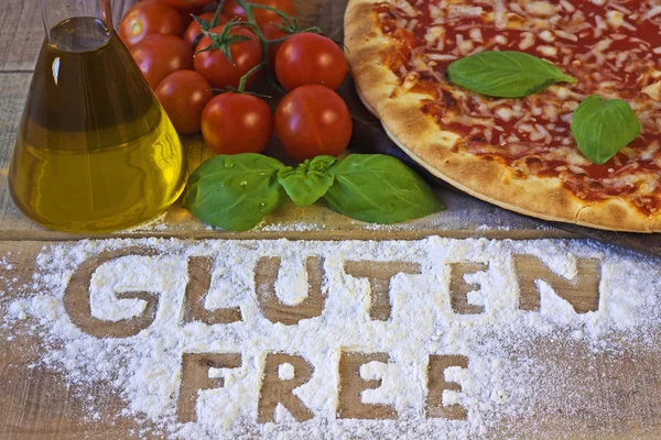 Una pizza sin gluten en el fondo — Foto de Stock