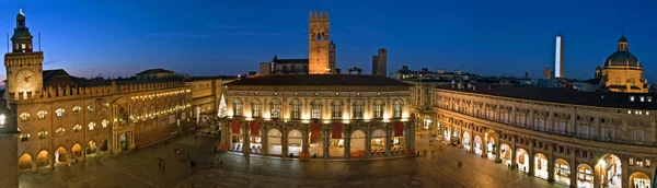 Kilátás nyílik a piazza maggiore - bologna — Stock Fotó