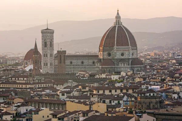 Panoramatický pohled na Duomo - Florencie, Itálie — Stock fotografie