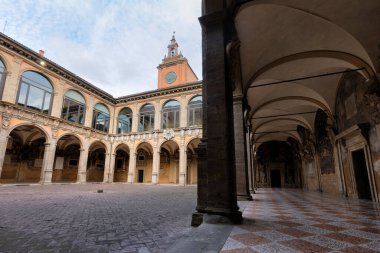 Bologna ve Teatro Anatomico 'dan Archiginnasio Tıp Fakültesinin iç ve dış görüntüleri