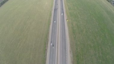 Otoban yol araba üstten görünüm güzergahı