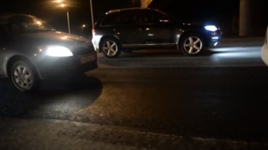 Yol trafik sıkışıklığı. Wort, akşam, gece. Ufa Rusya