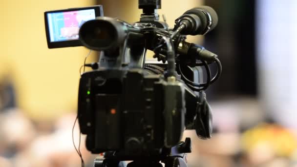 Praca z kino operator kamery transmisji — Wideo stockowe