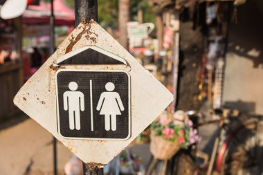 Paslı tuvalet işareti sütun