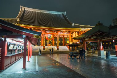 Sensoji Tapınağı Asakusa Tokyo Japonya ile pozlama stili altında gece görünümü