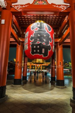 Sensoji Tapınağı Asakusa Tokyo Japonya gece görünümü