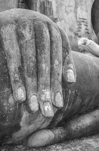 Black and white view of hand Buddha statue with selective focus — Stock Photo, Image