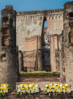 Büyük oturma Buda antik tapınak Tayland