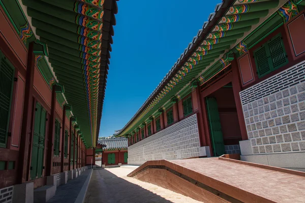 Κλασικό ξύλινο κτήριο στο ύφος Κορέας — Φωτογραφία Αρχείου