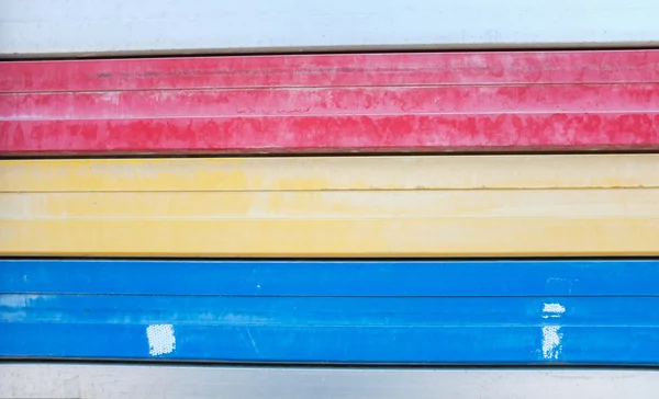 Kolorowy na Drzwi stalowe migawki — Zdjęcie stockowe