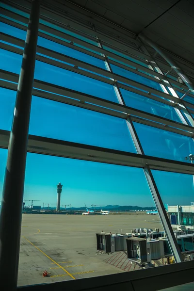 See through glass window from air port lounge view — Stock Photo, Image