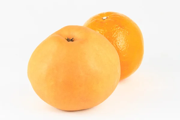 Mandarijn of oranje en Chinees pear — Stockfoto