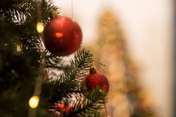 Kerstspeelgoed Hangt Aan Boom Kerstballen — Stockfoto