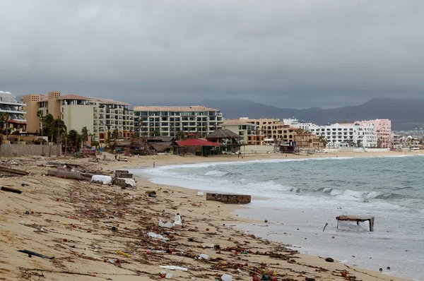 Durch Hurrikan Odile Medano Strand beschädigt — Stockfoto