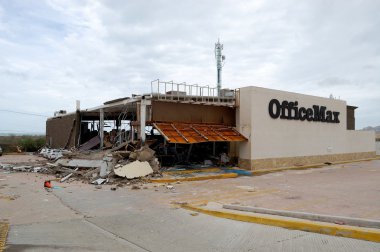Kasırga odile officemax tarafından zarar görmüş