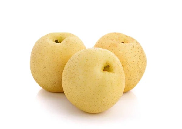 Beyaz zemin üzerinde Çin armutları izole