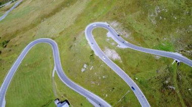Avusturyalı Grossglockner yüksek Alp yolunun insansız hava görüntüsü