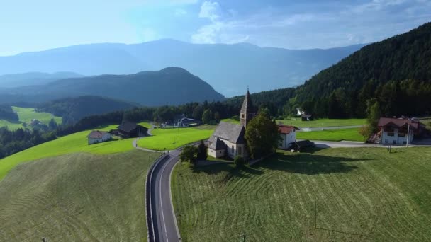Vista aérea de los Alpes de verano en Italia — Vídeos de Stock
