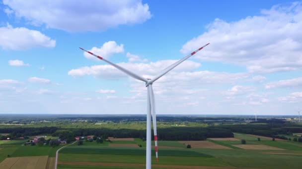 Drohnen-Luftaufnahme großer Windmühlen — Stockvideo