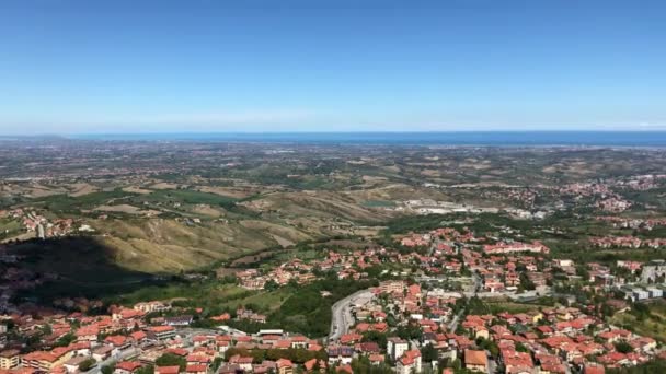 Fantástica vista desde el castillo del estado de San Marino — Vídeo de stock