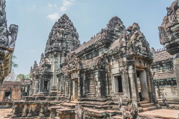 Het oude Angkor Wat ruïneert Panorama. Siem Reap, Cambodja — Stockfoto