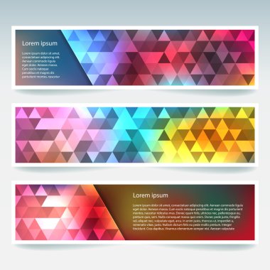 Arka plan afiş şablonlar kümesi. Modern vektör afiş poligonal arka plan ile. Renkli arka plan.