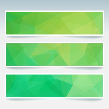 Soyut arka plana sahip banner şablonları kümesi. Çokgen üçgenler ile modern vektör fon. Yeşil renk