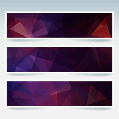 İş tasarım şablonları ile soyut başlık. Çokgen mozaik arka planlara sahip Afiş seti. Geometrik üçgen vektör illüstrasyon. Koyu mor renk.