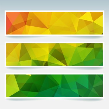 Arka plan afiş şablonlar kümesi. Modern vektör afiş poligonal arka plan ile. Sarı, turuncu, yeşil renkler.