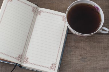 Kahve kupa ve dizüstü