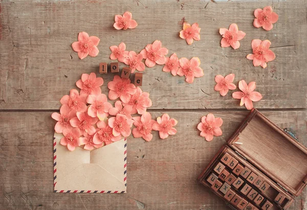 Älskar ordet och blommor — Stockfoto