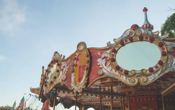 Vtipné Kolotoč Zábavní Park Nostalgické Letní Prázdniny — Stock fotografie