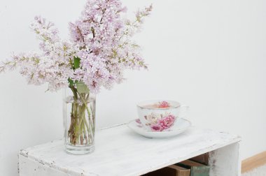 nazik bahar buketi ve çay