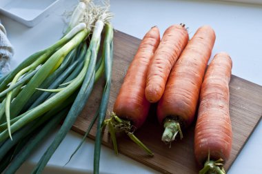 Taze havuç ve soğan